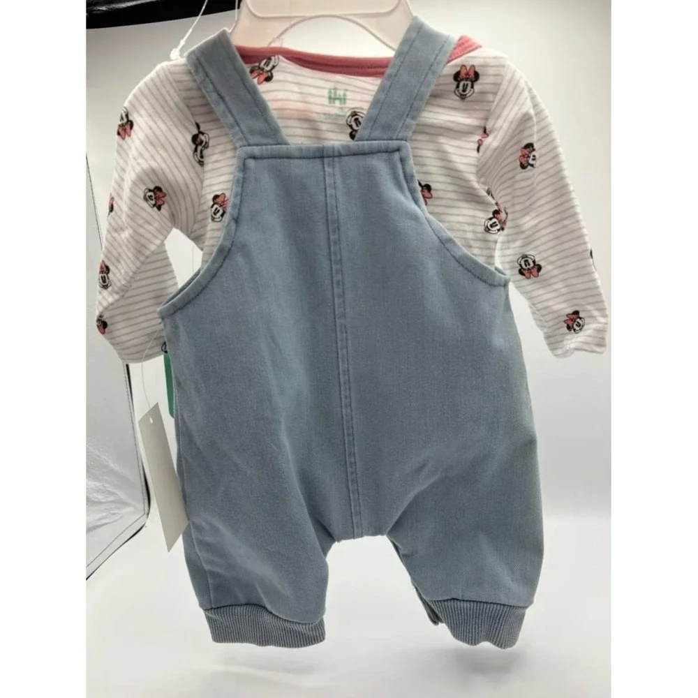 Infant girl size NB Disney Minnie Mouse two piece outfit. Long sleeve onesie und